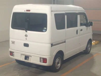 NISSAN CLIPPER VAN