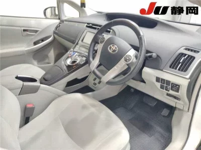 TOYOTA PRIUS PHV