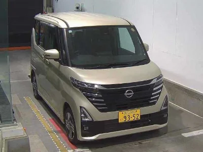 NISSAN ROOX