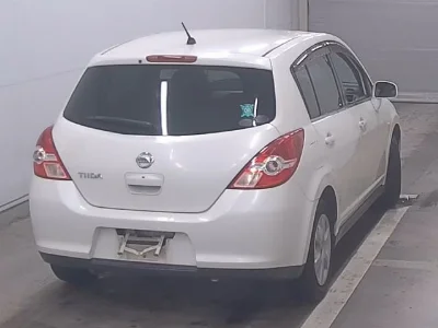 NISSAN TIIDA