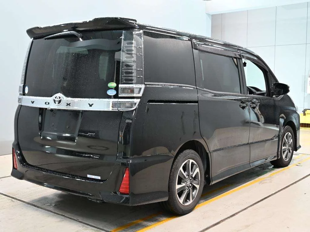 Toyota Voxy ZS, миниатюра 2