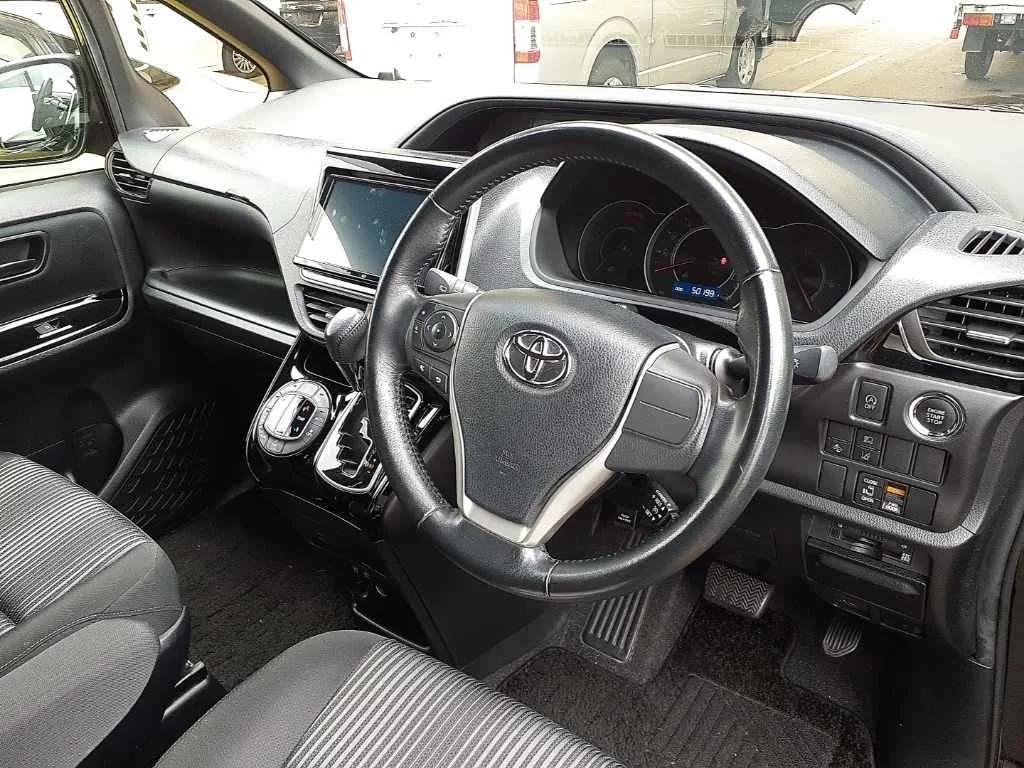 Toyota Voxy ZS, миниатюра 9