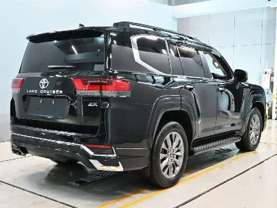 TOYOTA LAND CRUISER