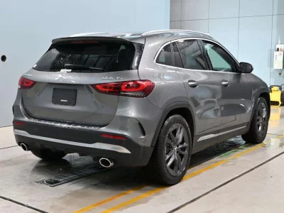 MERCEDES BENZ GLA