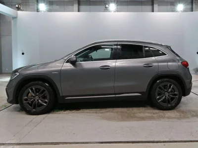 MERCEDES BENZ GLA