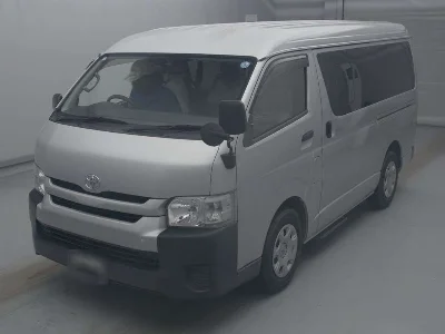 TOYOTA HIACE