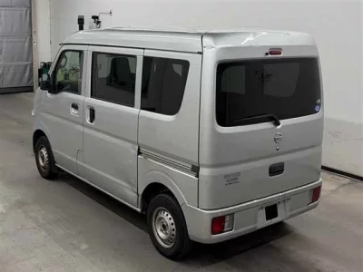 NISSAN CLIPPER VAN