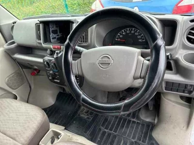 NISSAN CLIPPER VAN