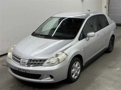 NISSAN TIIDA LATIO