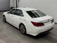 Toyota CROWN HYBRID