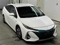 Цена авто Toyota Prius PHV с аукционов Японии, номер кузова ZVW52, пробег 208 000, оценка 2