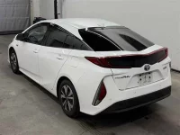 Цена авто Toyota Prius PHV с аукционов Японии, номер кузова ZVW52, пробег 208 000, оценка 2
