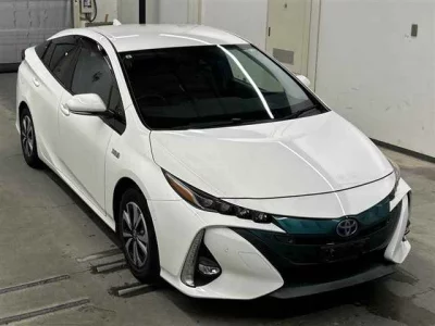 TOYOTA PRIUS PHV