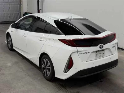 TOYOTA PRIUS PHV
