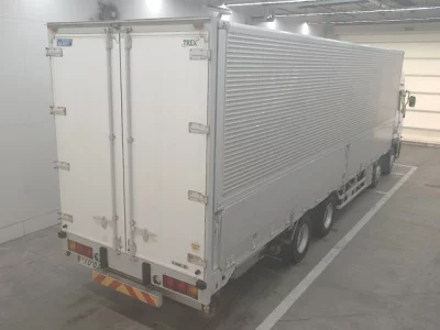 NISSAN UD