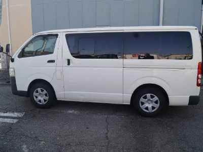TOYOTA HIACE VAN