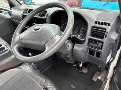 MAZDA BONGO VAN