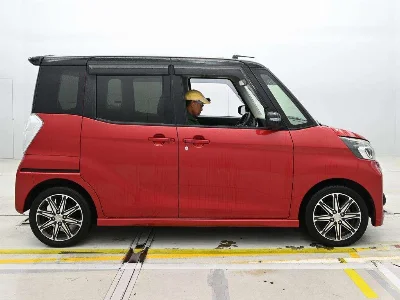 MITSUBISHI EK SPACE CUSTOM