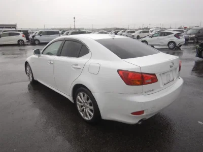 LEXUS IS