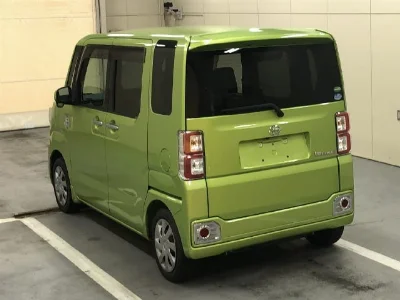 DAIHATSU WAKE