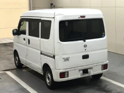 NISSAN CLIPPER VAN