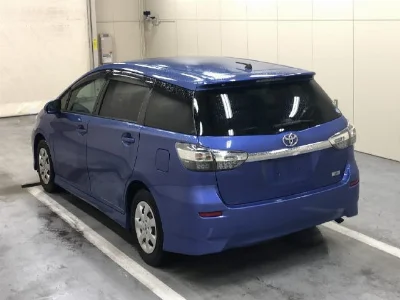 TOYOTA WISH