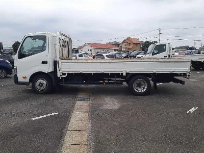 TOYOTA DYNA