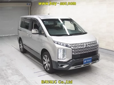 MITSUBISHI DELICA D5