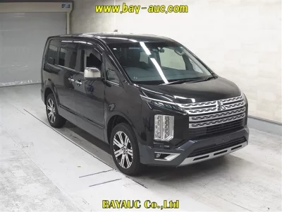 MITSUBISHI DELICA D5
