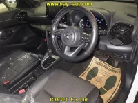 Цена авто Toyota Yaris Cross с аукционов Японии, номер кузова MXPJ10, пробег 55 000, оценка 3