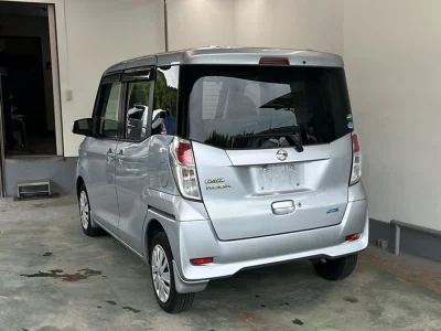 NISSAN DAYZ ROOX