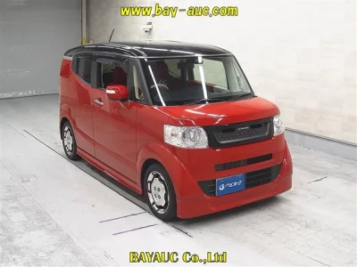 HONDA N-BOX SLASH