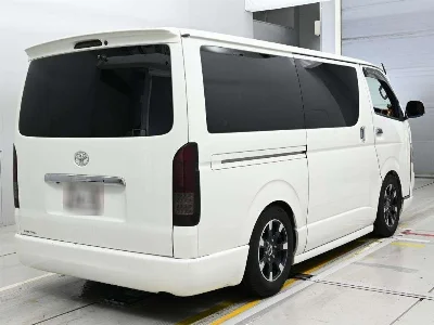 TOYOTA REGIUS VAN