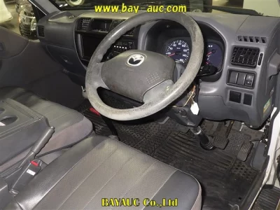 MAZDA BONGO VAN