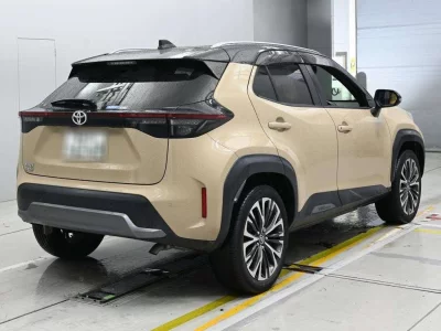 TOYOTA YARIS CROSS