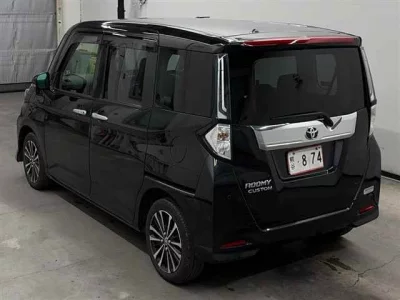 TOYOTA TANK