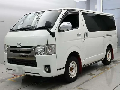 TOYOTA REGIUS VAN