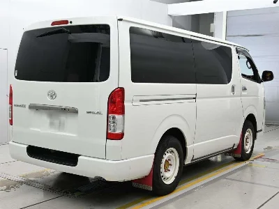TOYOTA REGIUS VAN