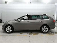 Цена авто Volkswagen Golf с аукционов Японии, номер кузова AUCJZ, пробег 42 000, оценка 8