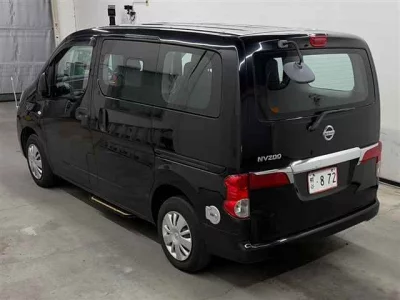 NISSAN NV200