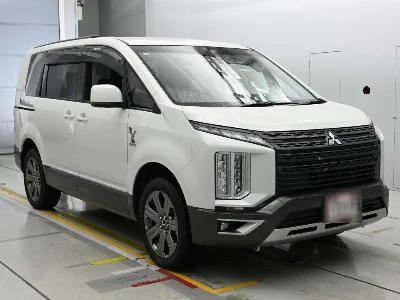 MITSUBISHI DELICA D5