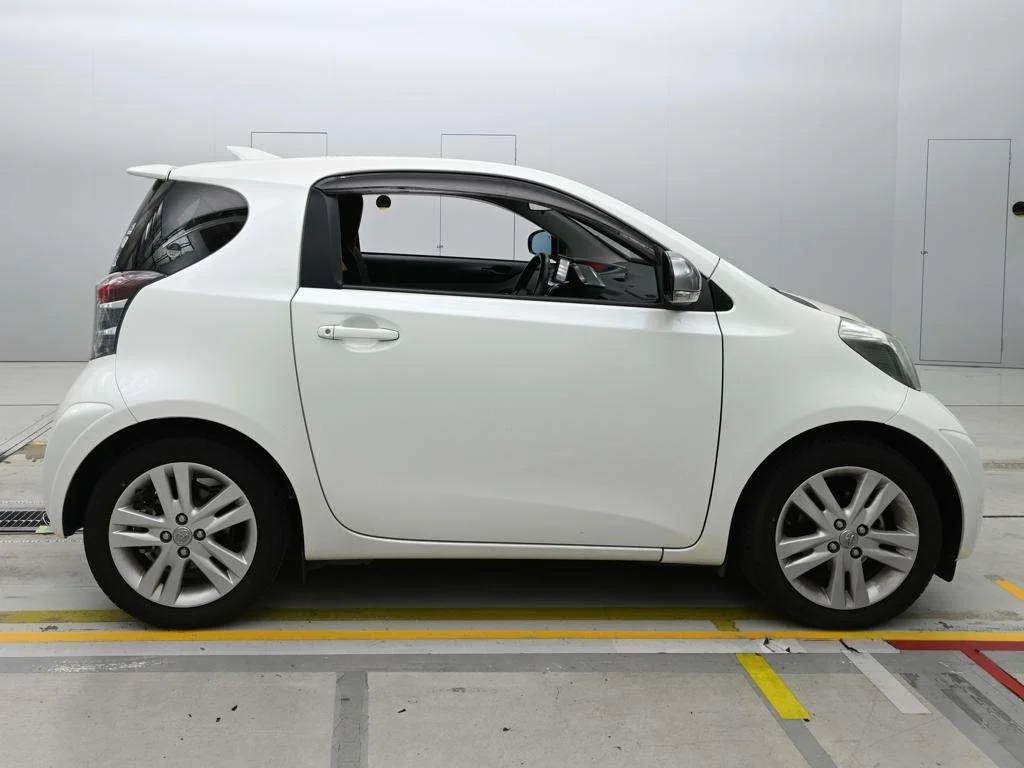 Toyota iQ 130GGO- LEATHER PACKAGE, миниатюра 3