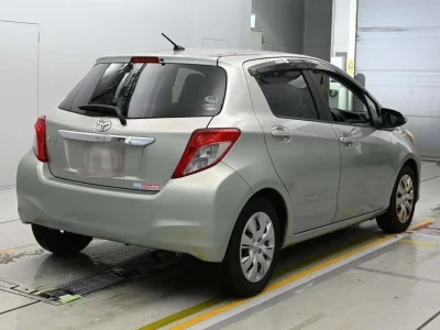 TOYOTA VITZ