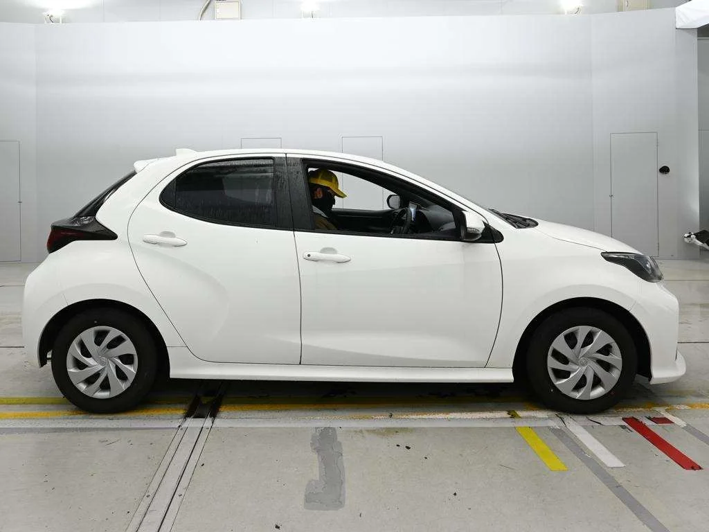 Toyota Yaris HYBRID X, миниатюра 3