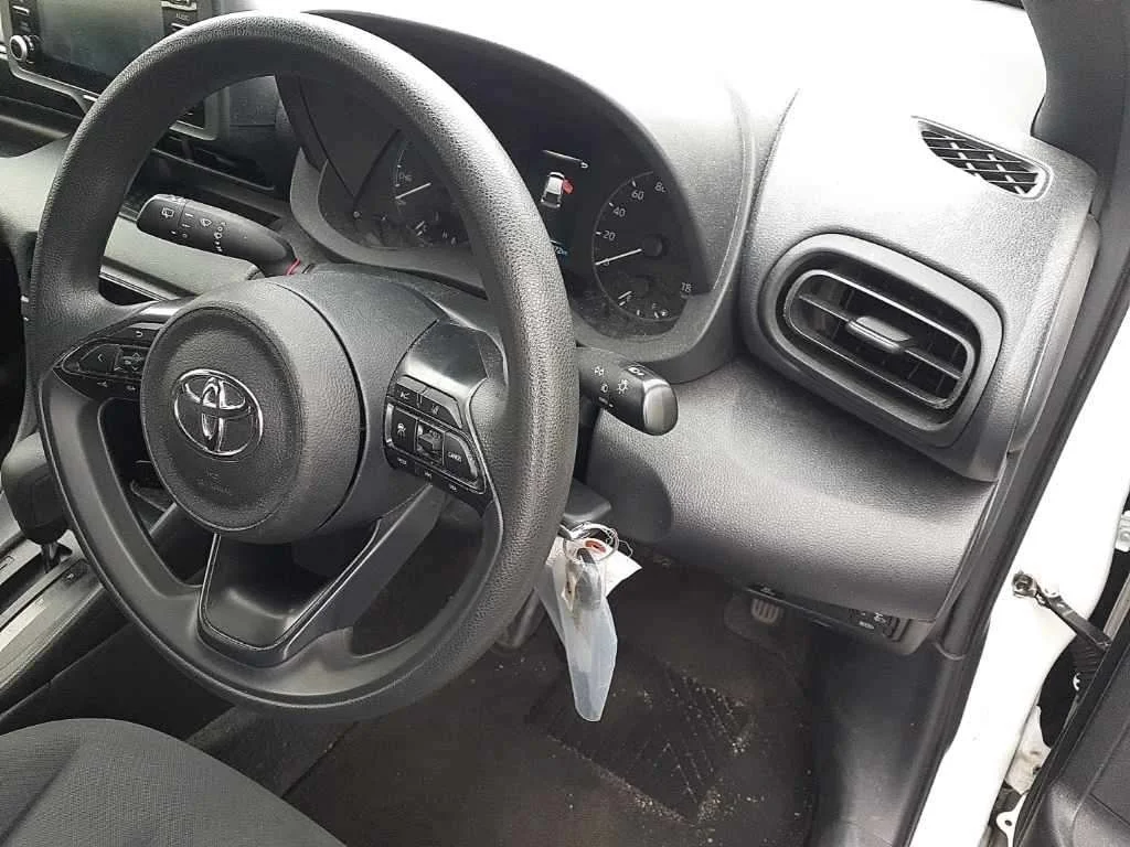 Toyota Yaris HYBRID X, миниатюра 9