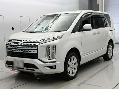 MITSUBISHI DELICA D5