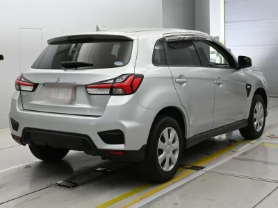 MITSUBISHI RVR