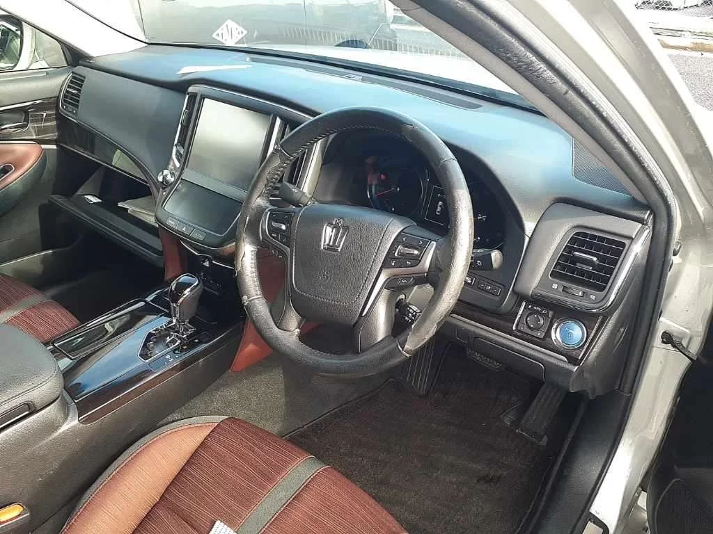 Toyota Crown ATHLETE S, миниатюра 3