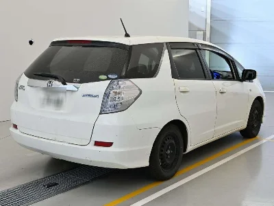 HONDA FIT SHUTTLE