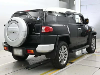 TOYOTA FJ CRUISER